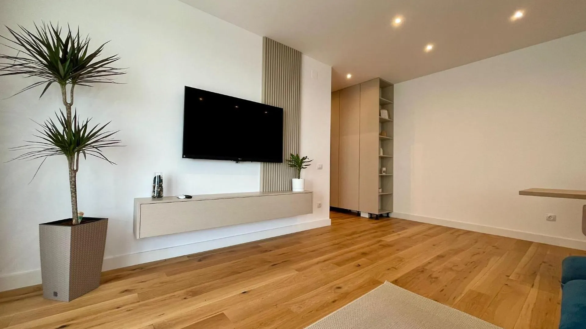 Apartment No 401 Lebada Lake Bucharest